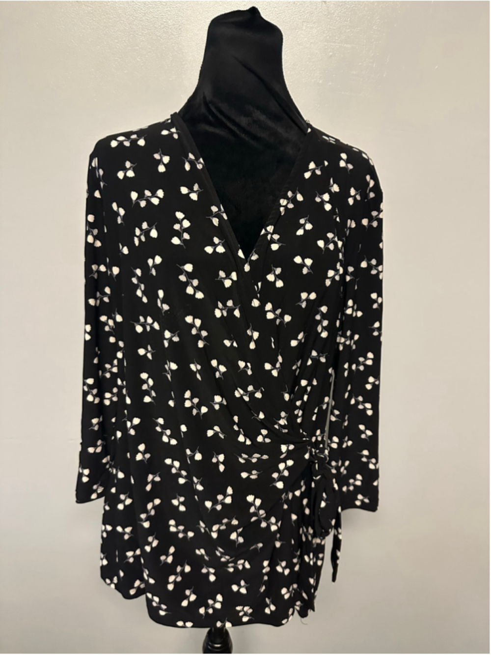 Anne Klein Wrap Blouse Black White Floral Print Size XL